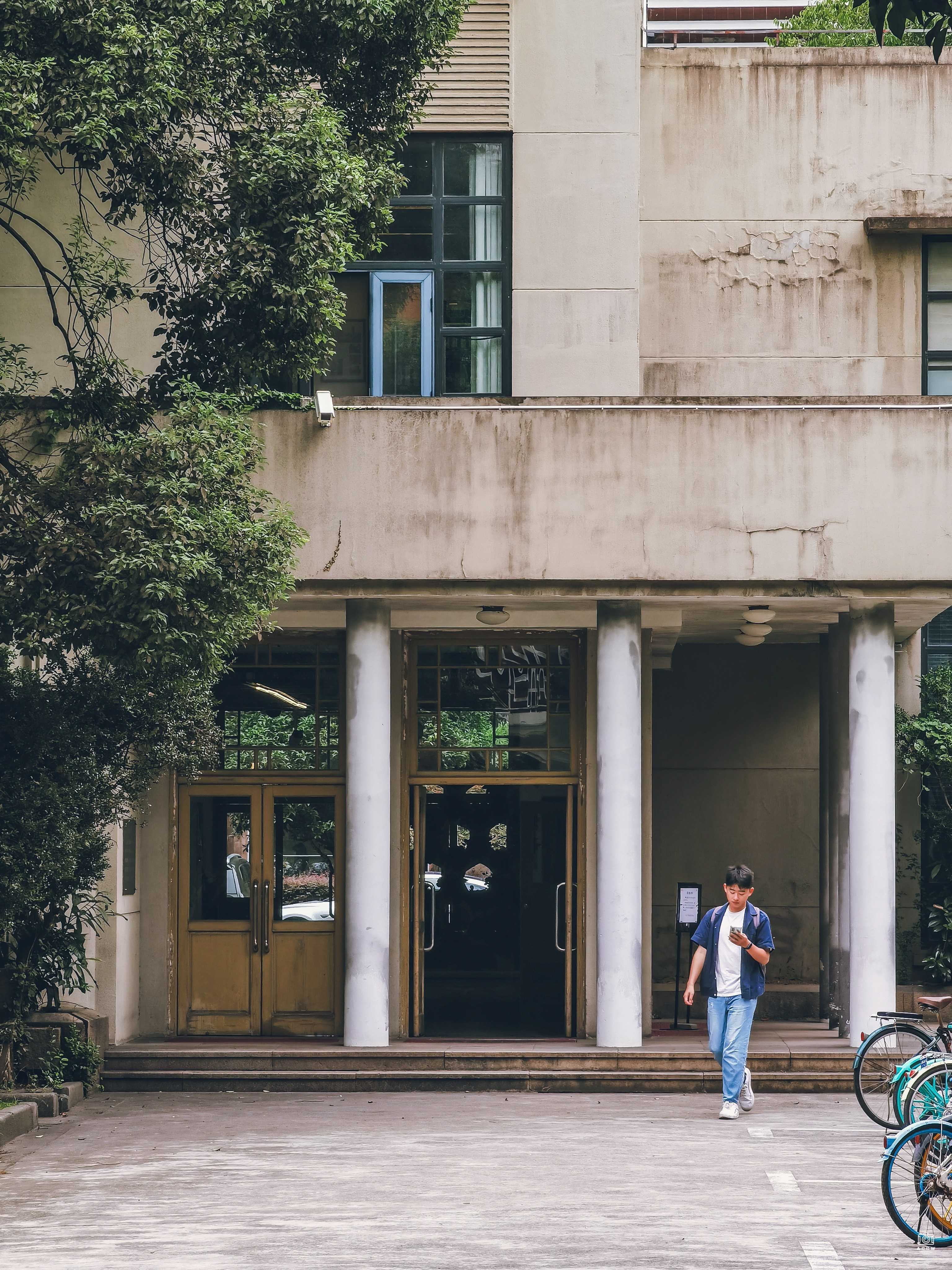 同济大学建筑群-文远楼 图片2