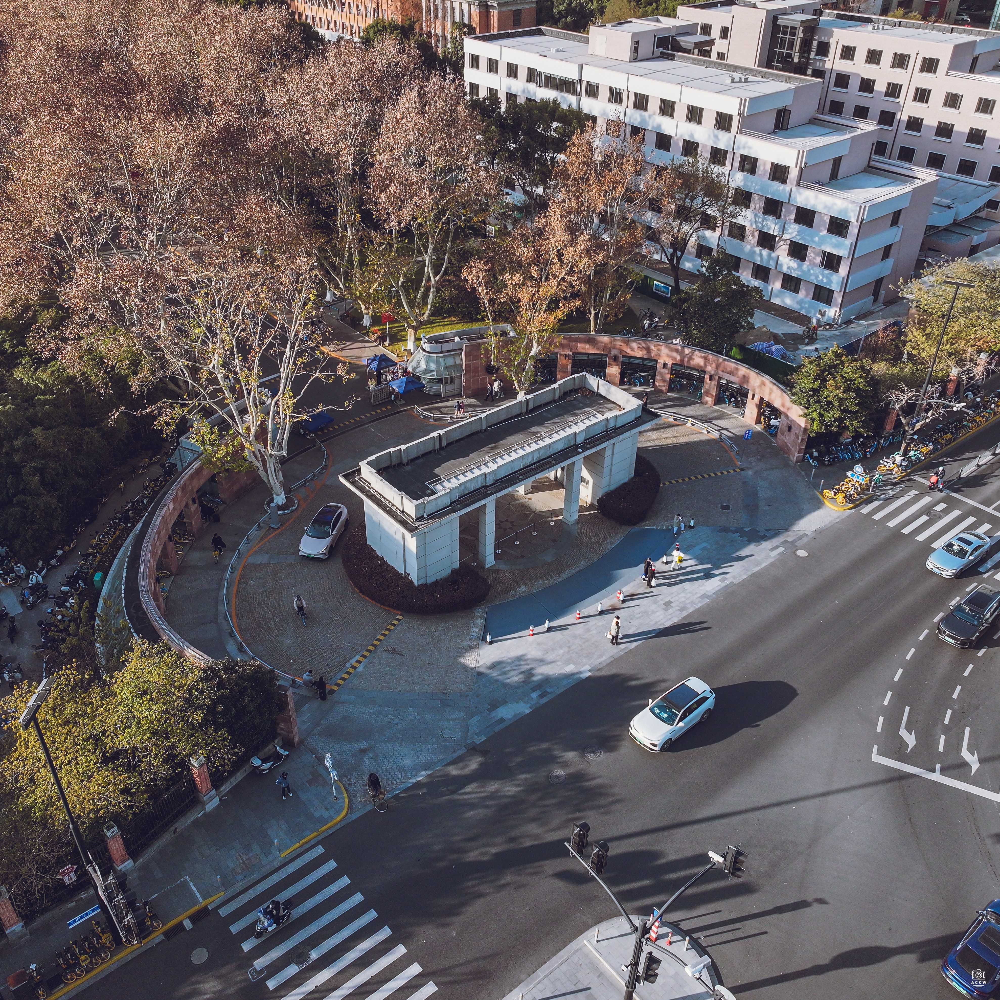 同济大学建筑群-校门 - 历史老房子封面图