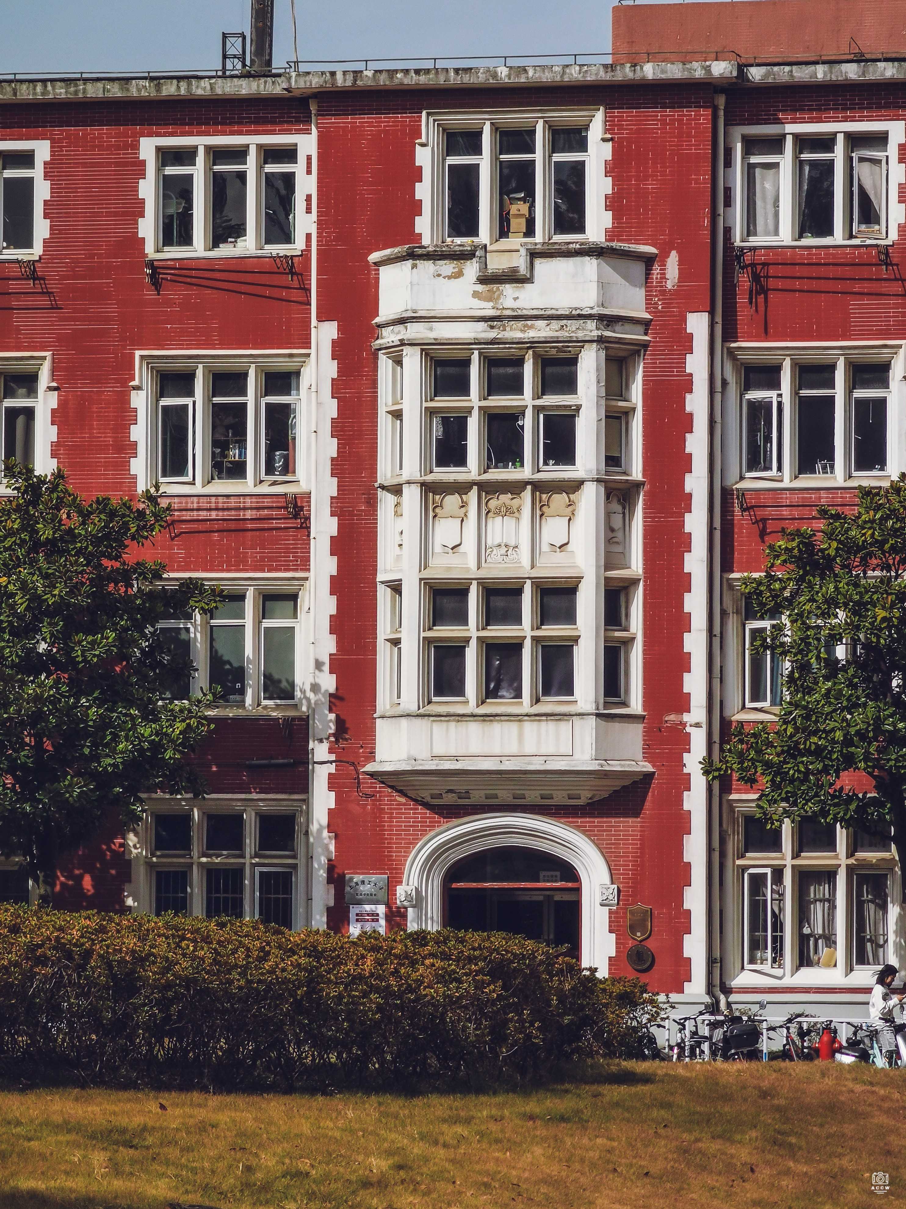沪江大学-思伊堂 图片4