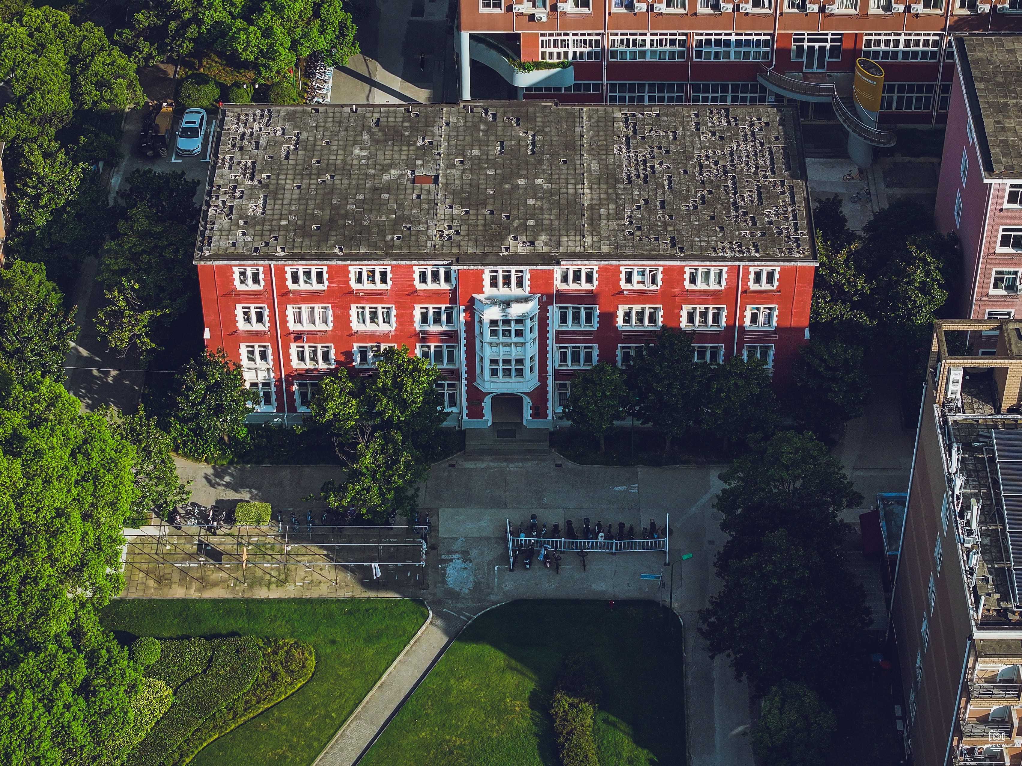 沪江大学-思伊堂 图片6