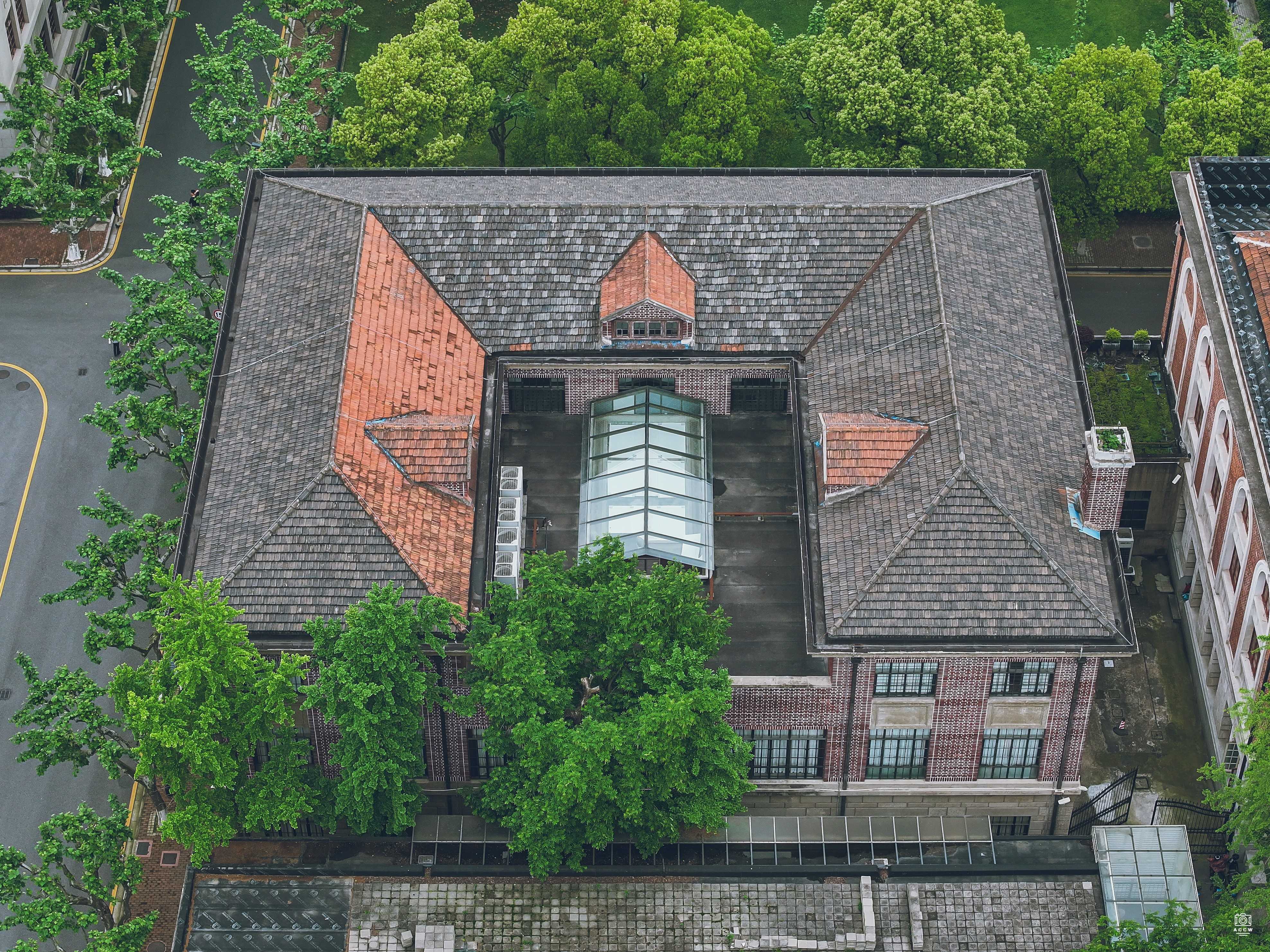 交通大学-总办公厅 - 历史老房子封面图
