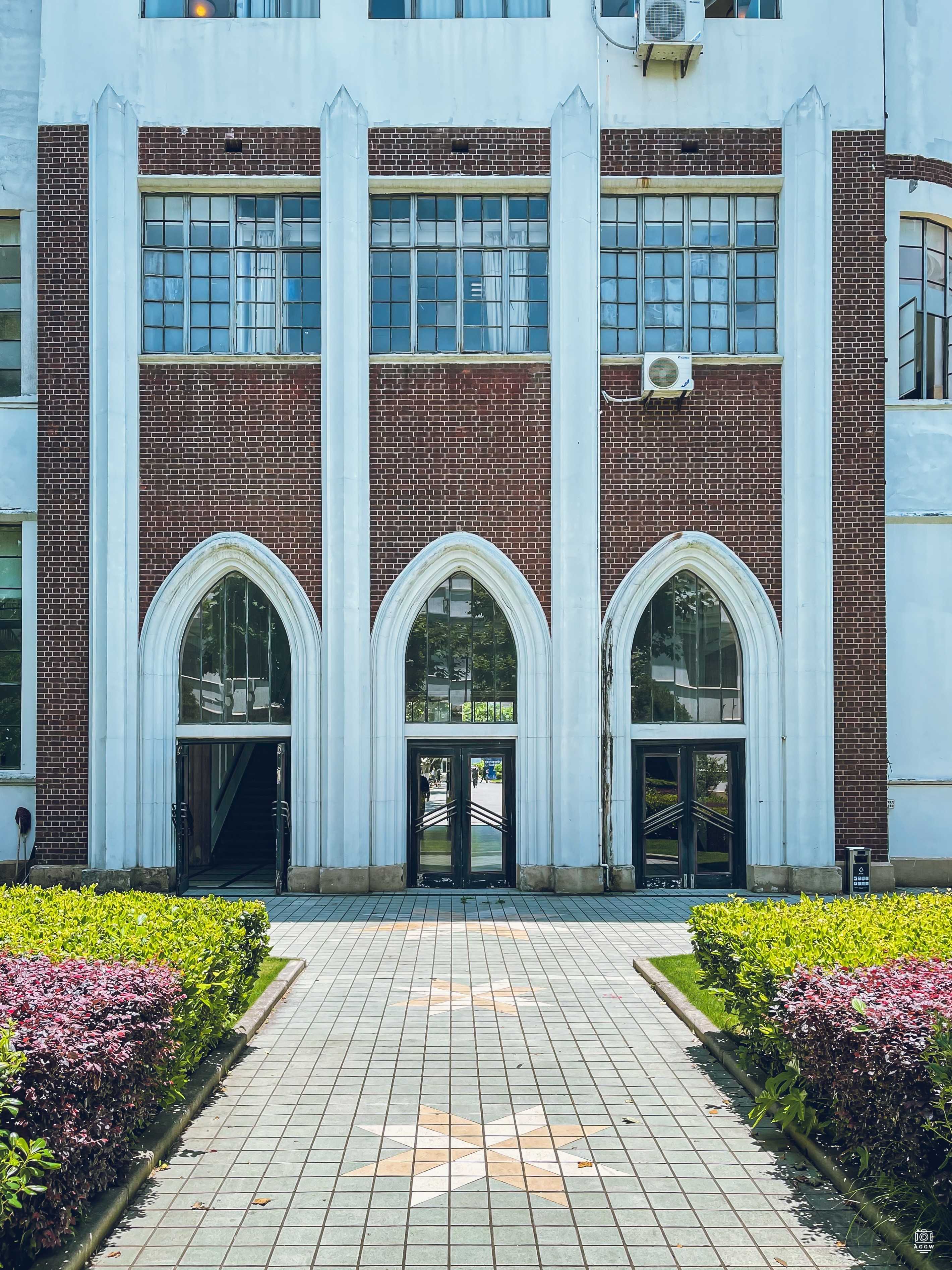 交通大学-工程馆 图片6