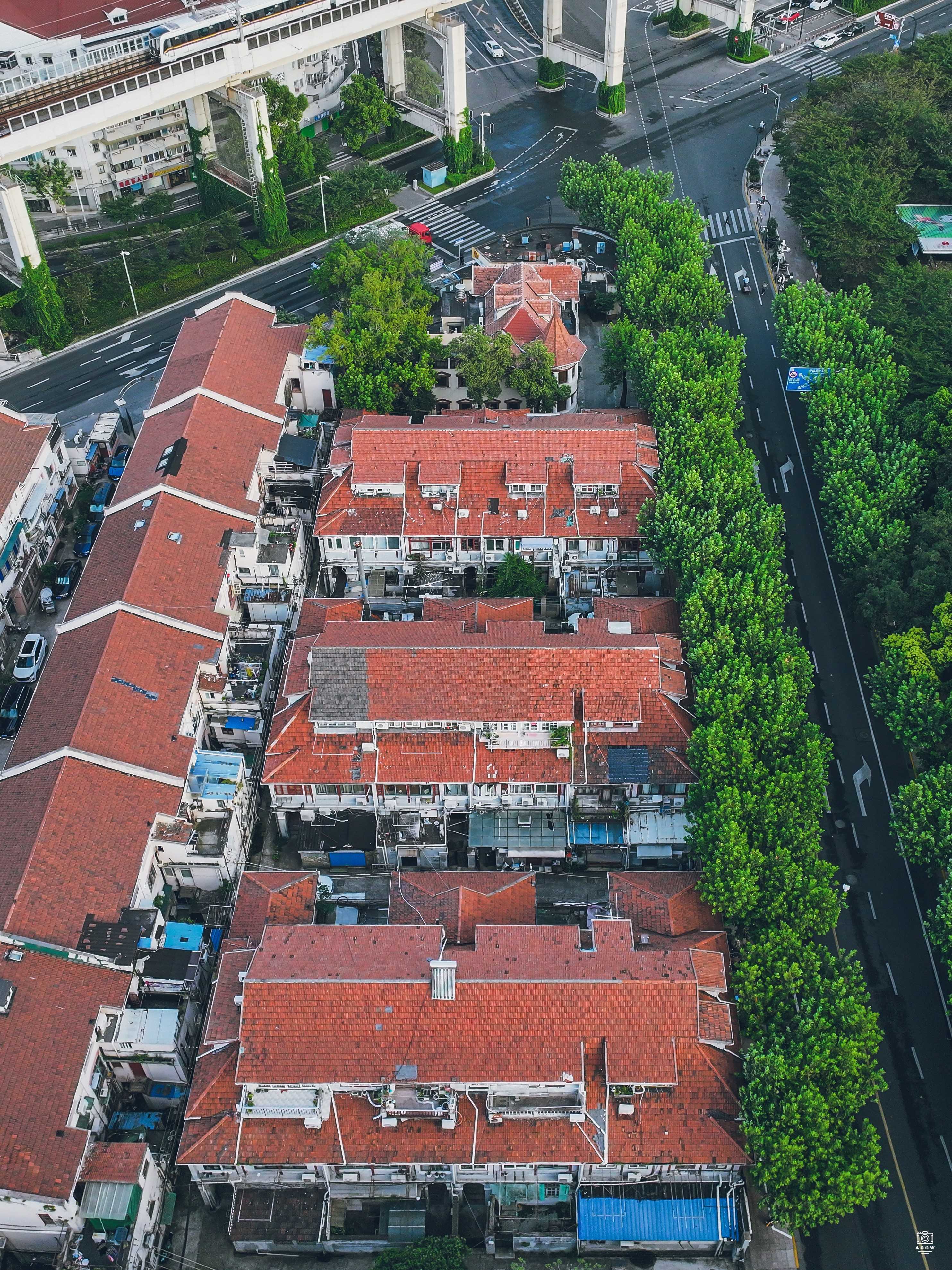 四川北路2299-2345号住宅群 - 历史老房子封面图